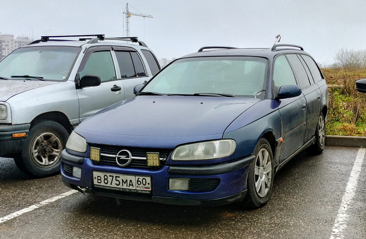 Псковская область, № В 875 МА 60 — Opel Omega (B) Caravan '94-99
