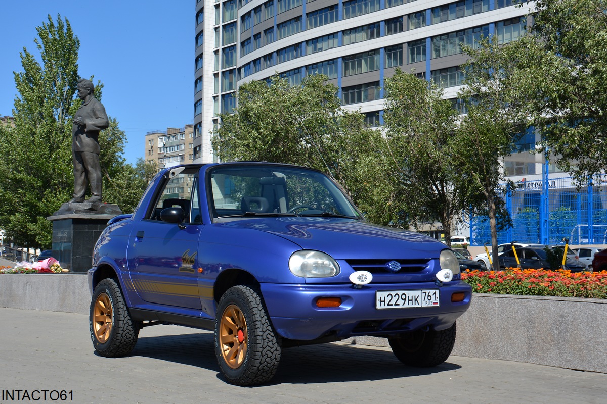 Ростовская область, № Н 229 НК 761 — Suzuki X-90 '95-97; Ростовская область — Retro Motor Show_2024_Май
