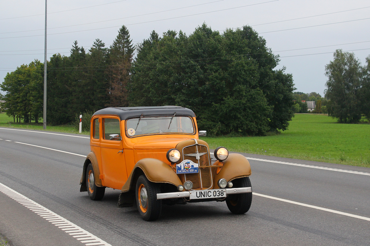 Эстония, № UNIC 038 — Adler Trumpf Junior '36-41; Литва — Baltijos kelias 35