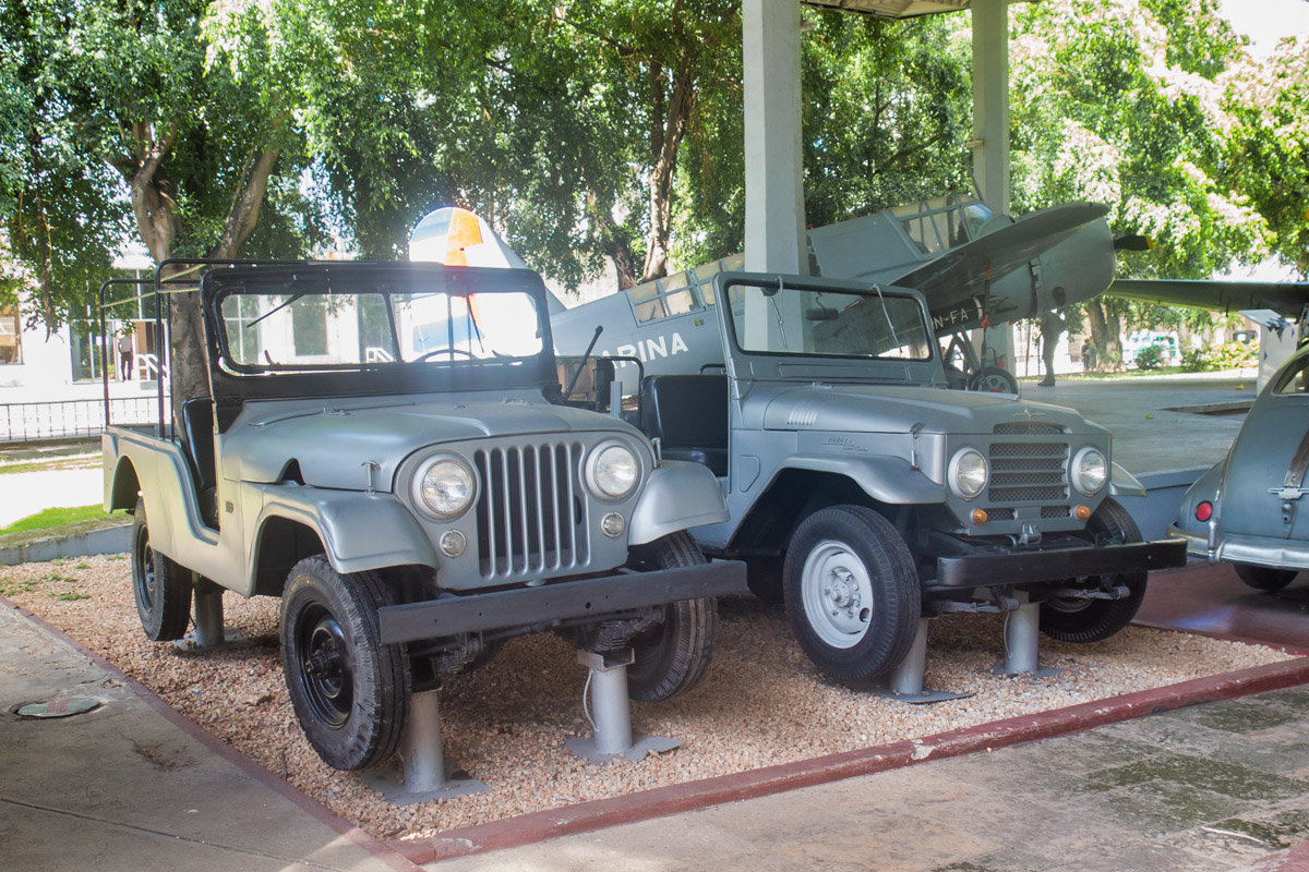 Куба, № (CU) U/N 0004 — Toyota Land Cruiser (J20/J30) '55-60; Куба, № (CU) U/N 0005 — Jeep CJ-6 '55-81; Транспортные средства без номеров (Куба)