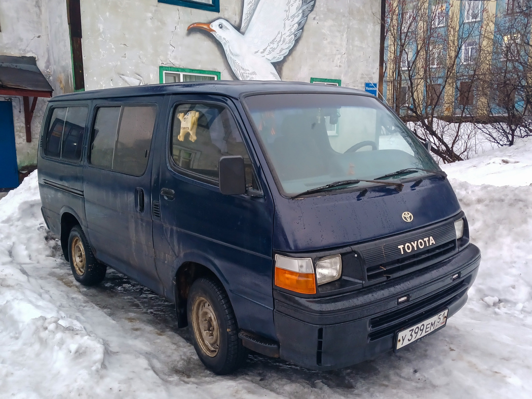 Мурманская область, № У 399 ЕМ 51 — Toyota Hiace (H100) '89-04