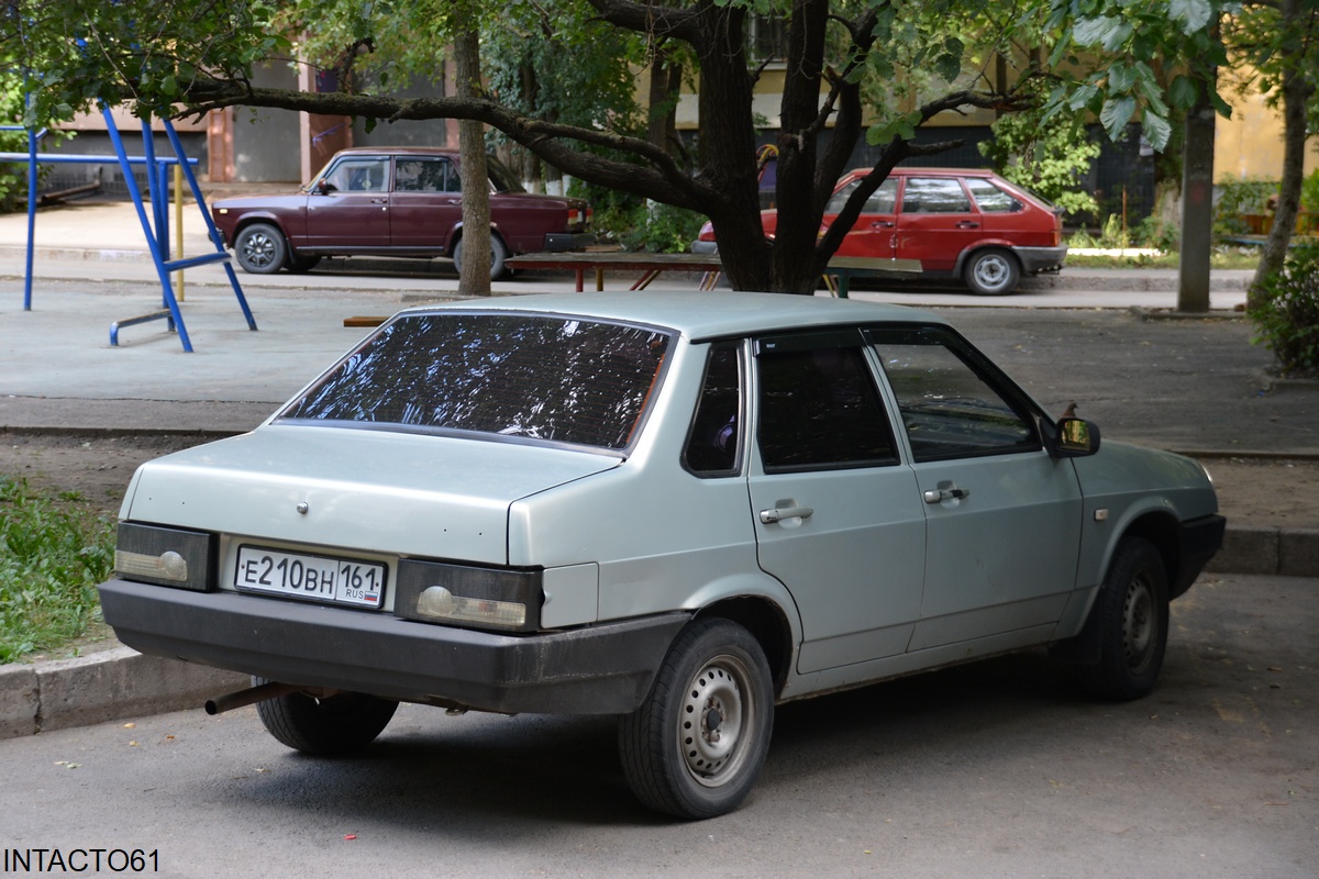 Ростовская область, № Е 210 ВН 161 — ВАЗ-21099 '90-04