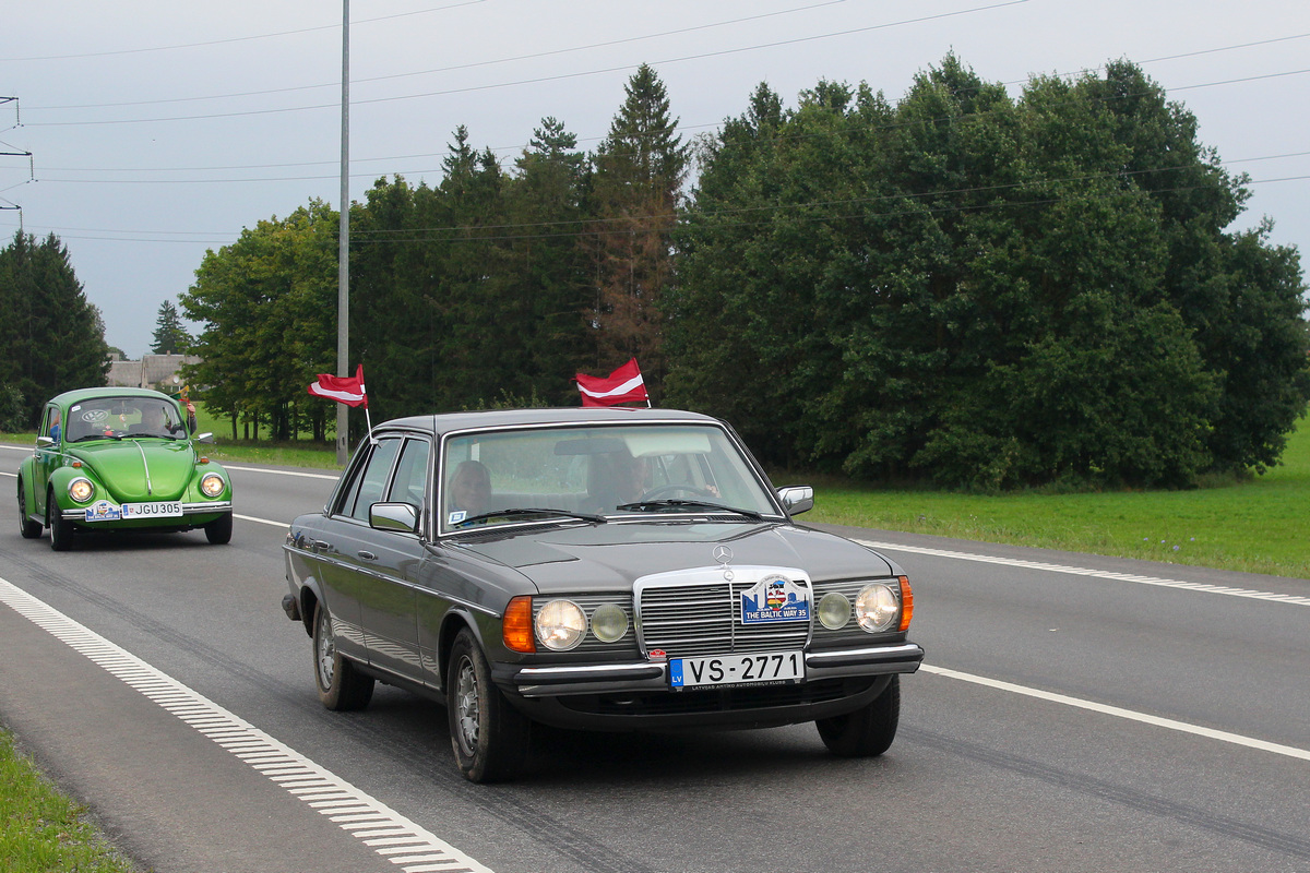 Латвия, № VS-2771 — Mercedes-Benz (W123) '76-86; Литва — Baltijos kelias 35