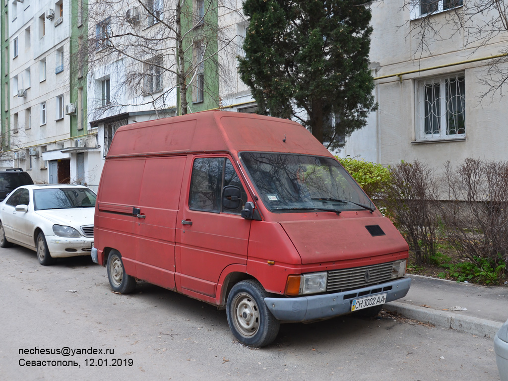 Севастополь, № СН 3002 АА — Renault Trafic (1G) '81-89