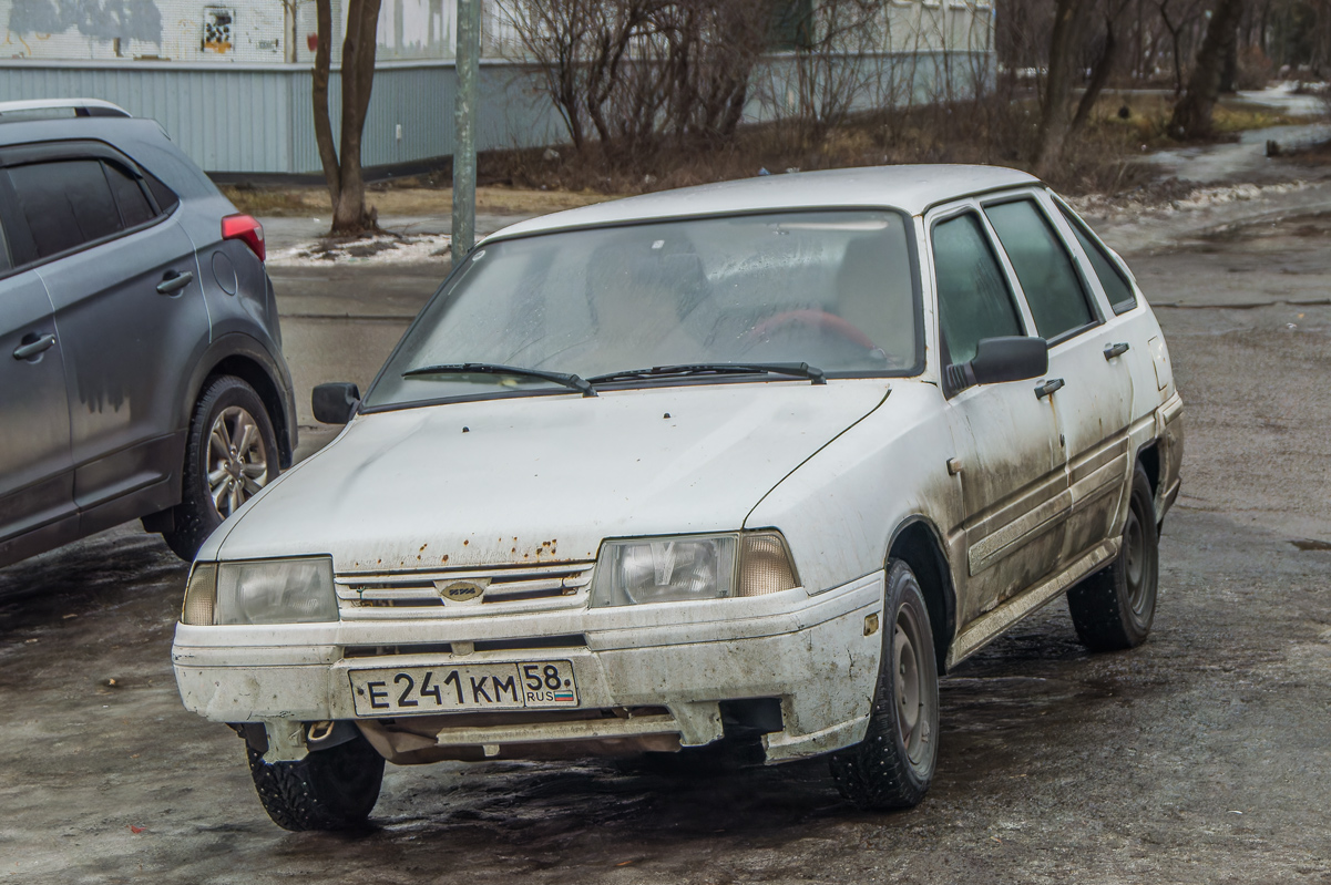 Пензенская область, № Е 241 КМ 58 — Иж-2126-030 '98-05