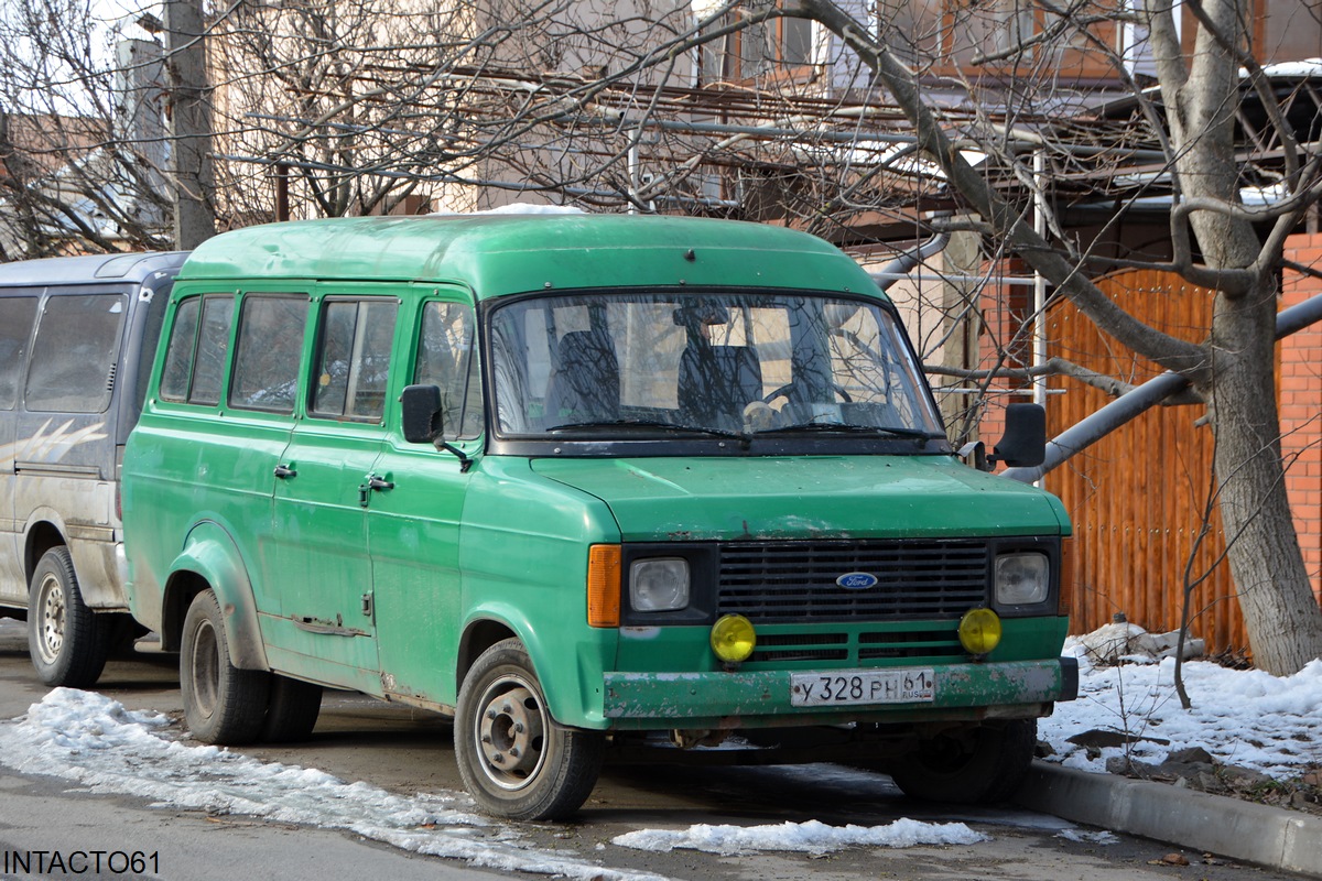 Ростовская область, № У 328 РН 61 — Ford Transit (2G) '78-86