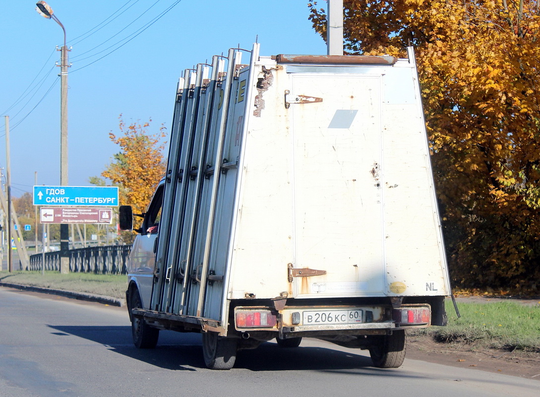 Псковская область, № В 206 КС 60 — Volkswagen Typ 2 (T4) '90-03