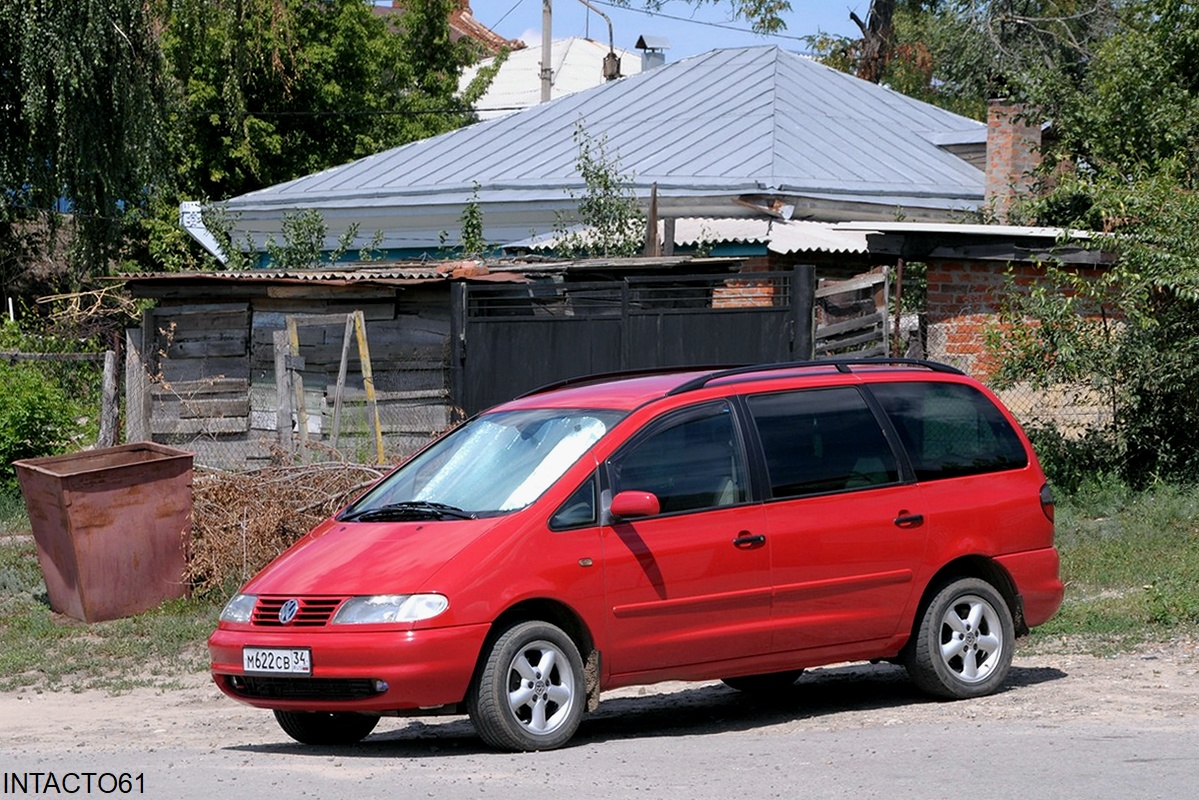 Волгоградская область, № М 622 СВ 34 — Volkswagen Sharan (7M) '95-00