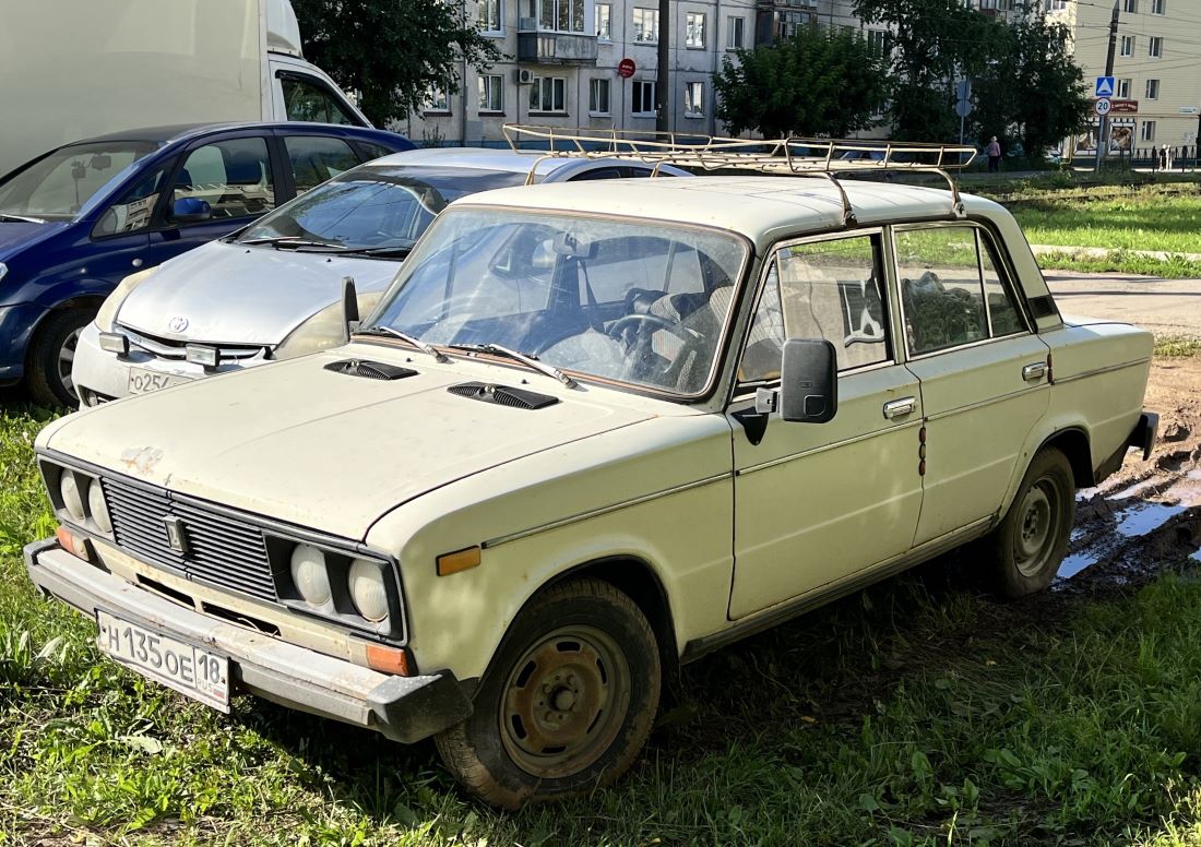 Удмуртия, № Н 135 ОЕ 18 — ВАЗ-21065 Жигули '90-02