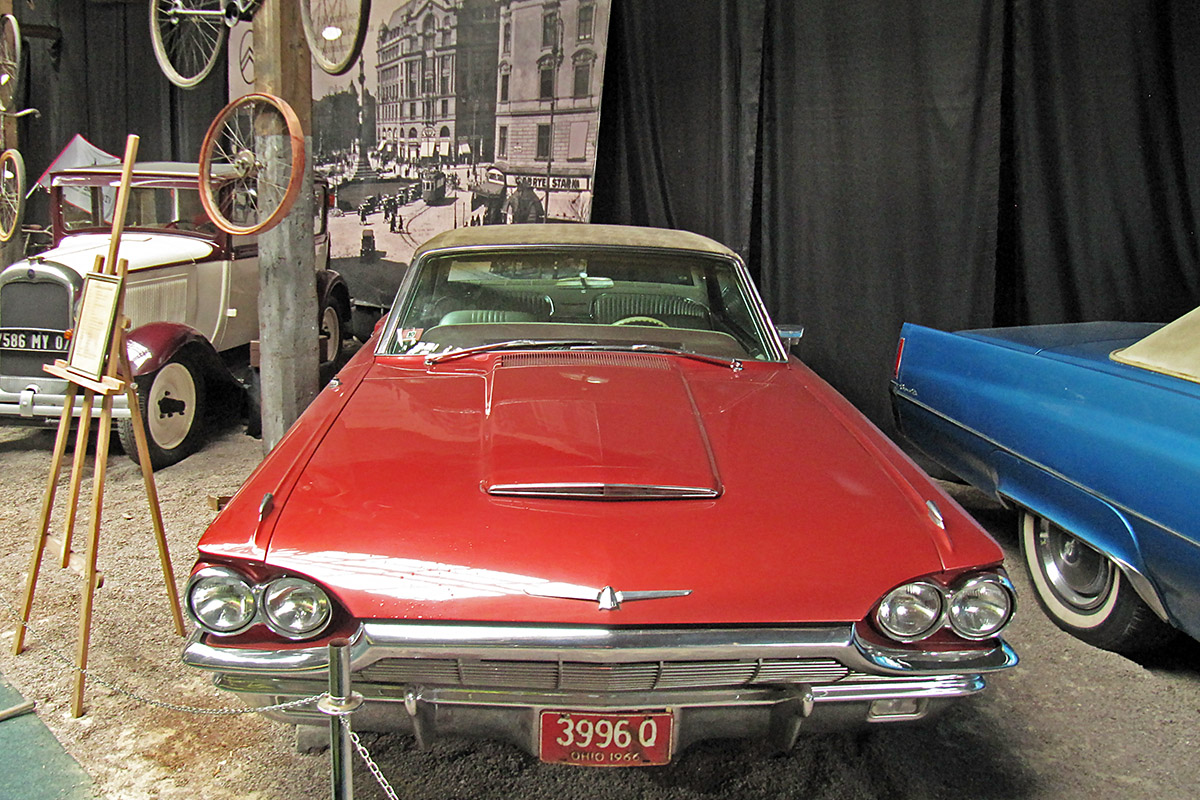 Львовская область, № 3996 Q — Ford Thunderbird (4G) '64-66