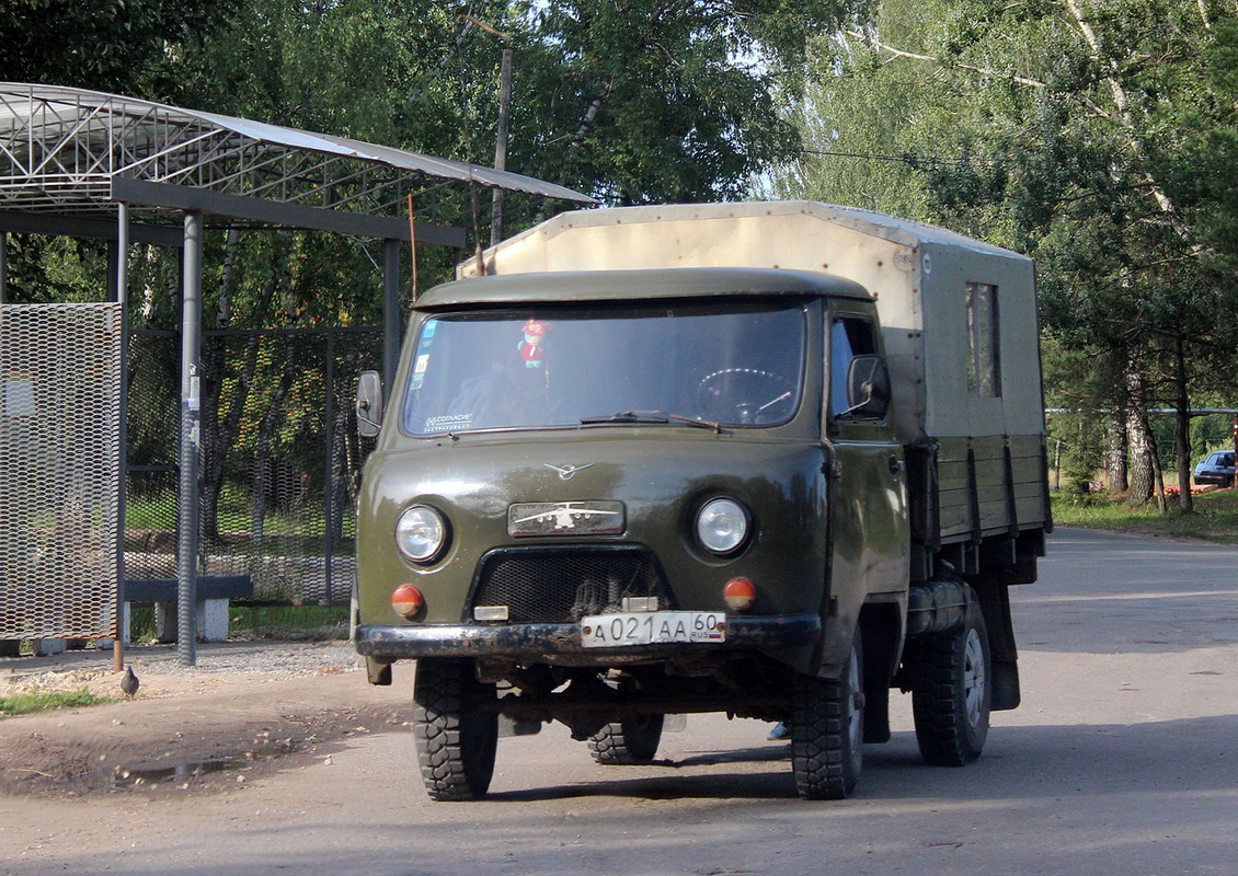 Псковская область, № А 021 АА 60 — УАЗ-452Д '65-85
