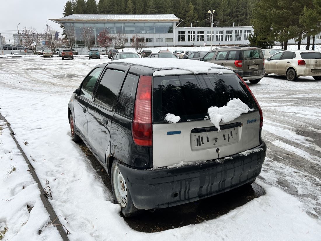 Удмуртия, № Е 077 ВМ 18 — FIAT Punto (176) '93-00