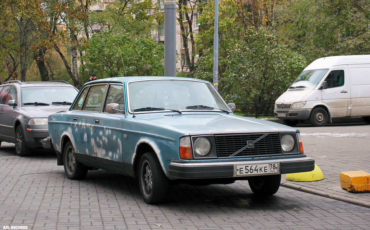 Санкт-Петербург, № Е 564 КЕ 78 — Volvo 244 GL '78-79
