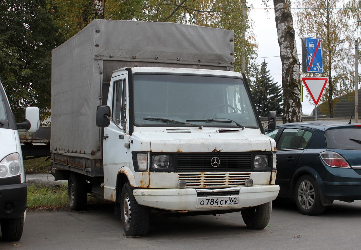 Псковская область, № О 784 СУ 60 — Mercedes-Benz T1 310D '76-96
