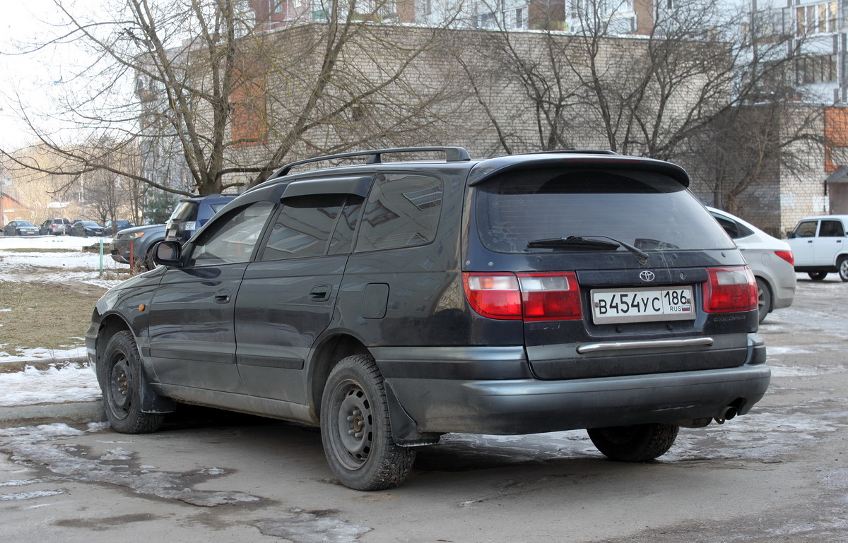 Ханты-Мансийский автоном.округ, № В 454 УС 186 — Toyota Caldina (T190) '92-02