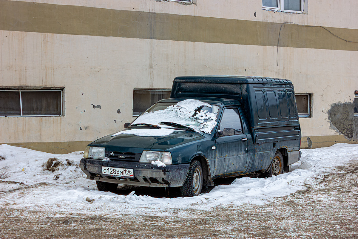 Свердловская область, № О 128 ХМ 196 — Иж-2717-220 '97-05