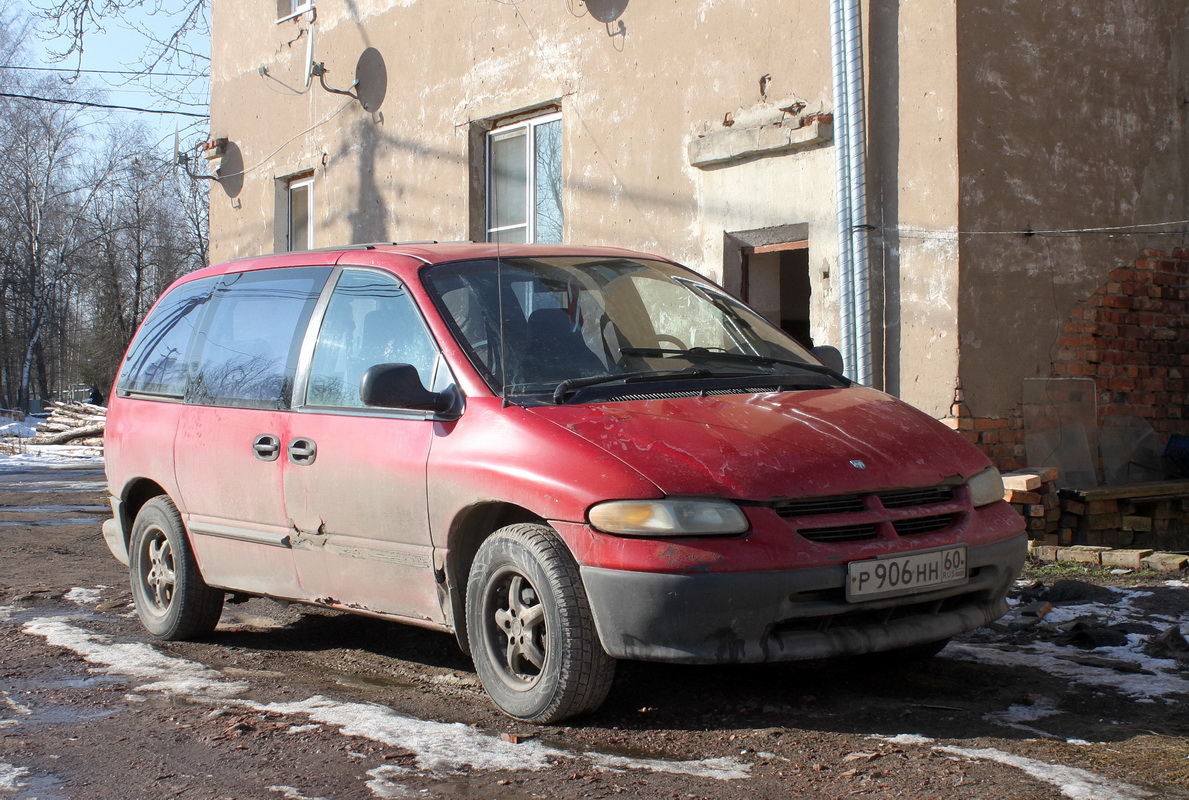 Псковская область, № Р 906 НН 60 — Dodge Caravan (3G) '95-00