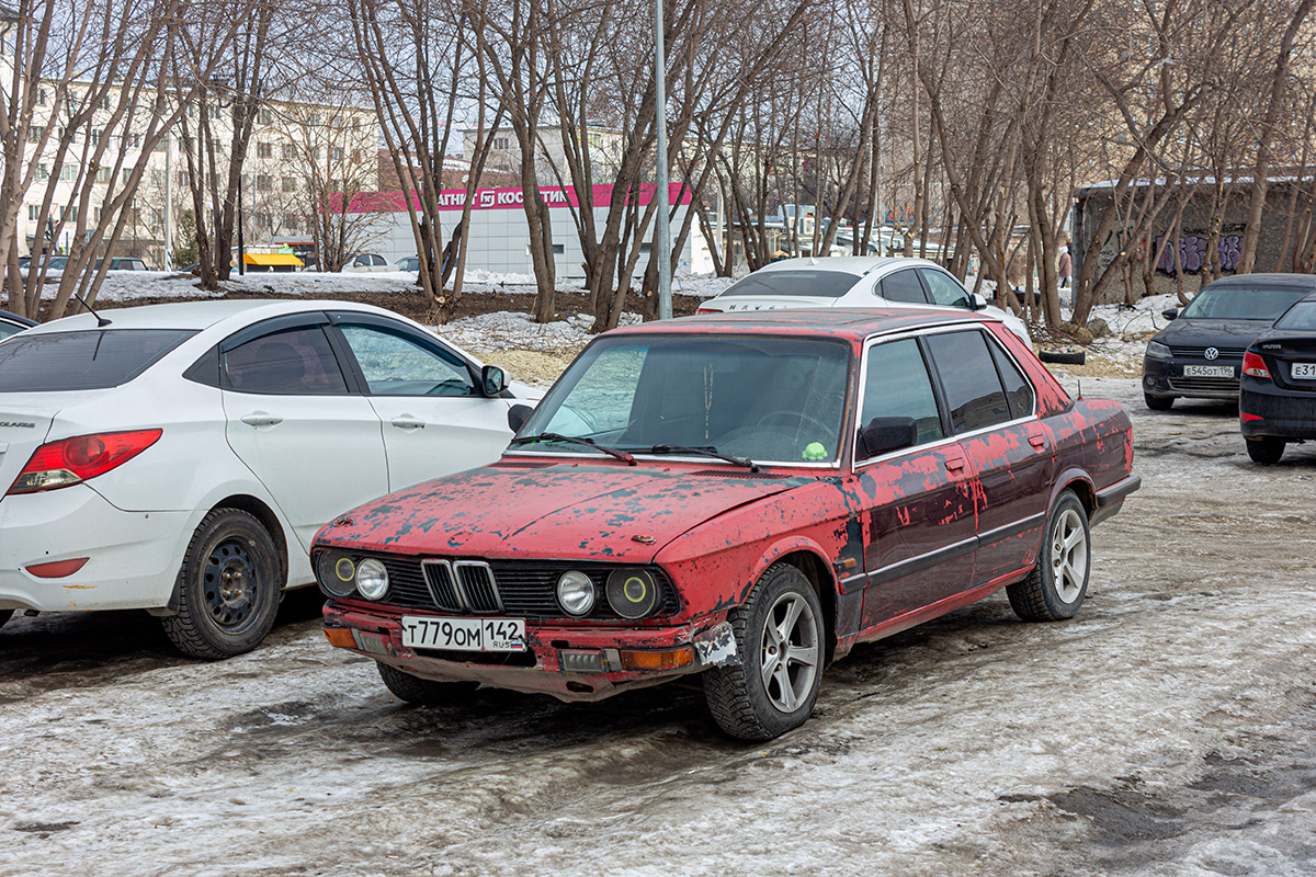 Свердловская область, № Т 779 ОМ 142 — BMW 5 Series (E28) '82-88