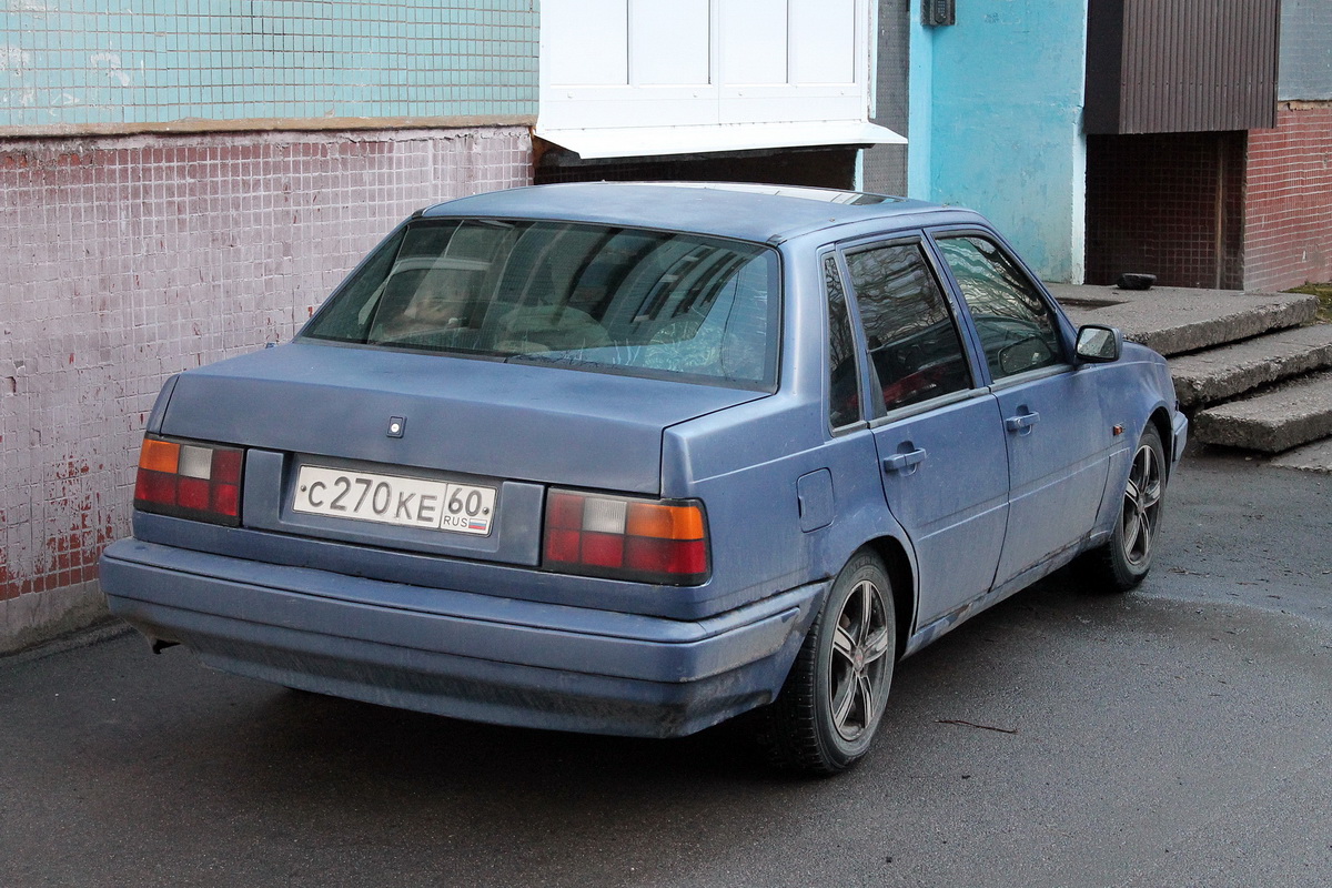 Псковская область, № С 270 КЕ 60 — Volvo 460 '88–97