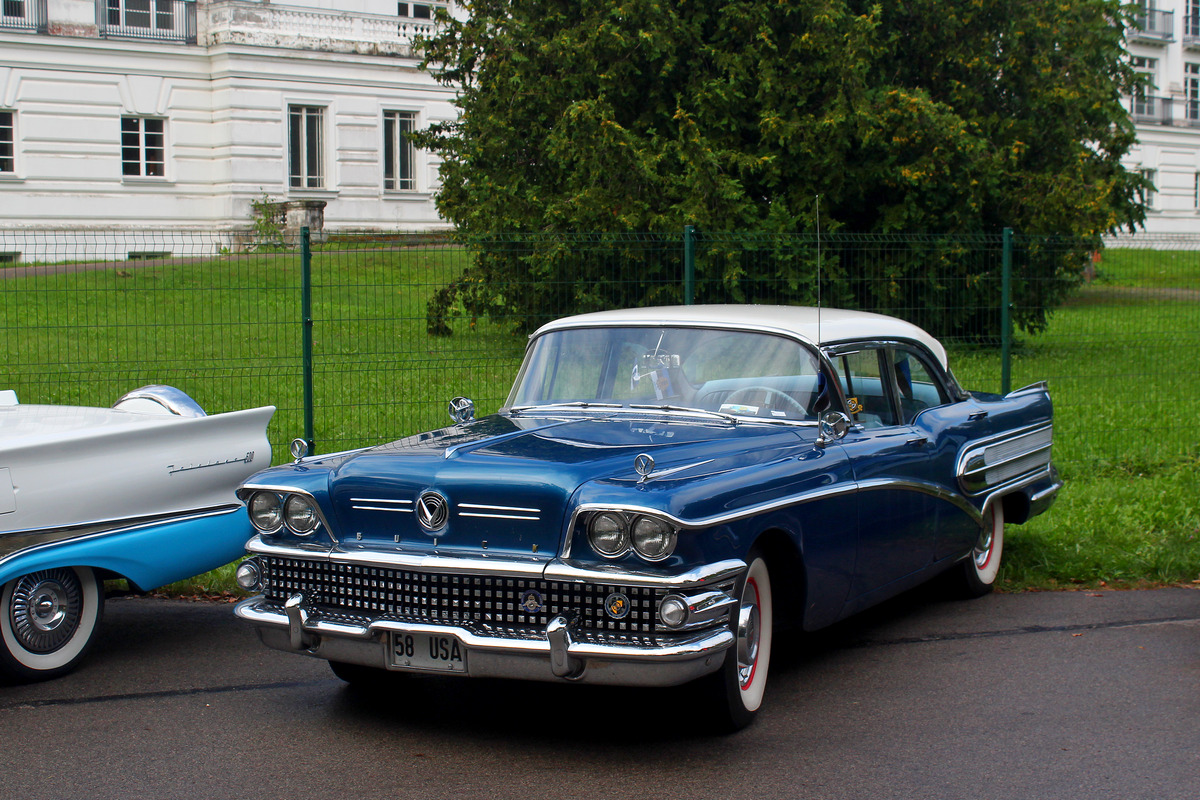 Эстония, № 58 USA — Buick Special '49-58; Латвия — Retro Jūrmala 25