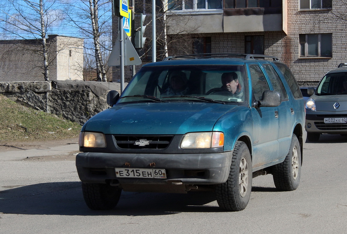 Псковская область, № Е 315 ЕН 60 — Chevrolet Blazer (2G) (ЕлАЗ) '96-99