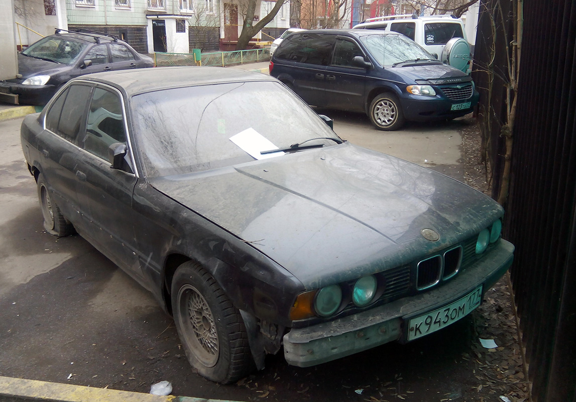 Москва, № К 943 ОМ 177 — BMW 5 Series (E34) '87-96