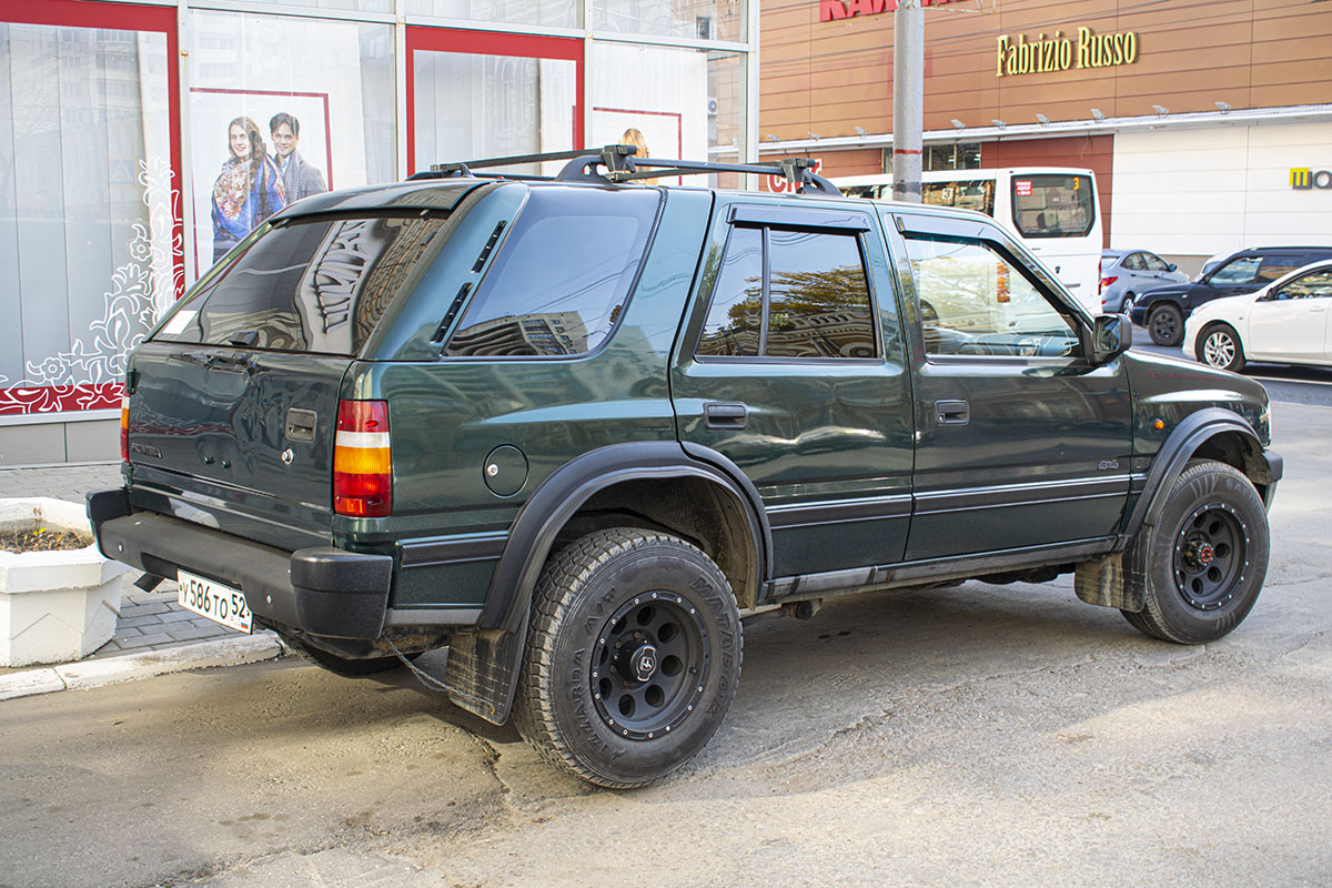 Нижегородская область, № У 586 ТО 52 — Opel Frontera (A) '91-98
