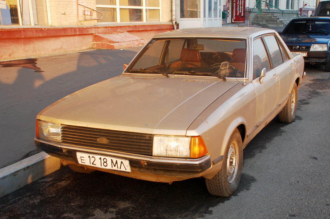 Москва, № Е 1218 МЛ — Ford Granada MkII '77-85