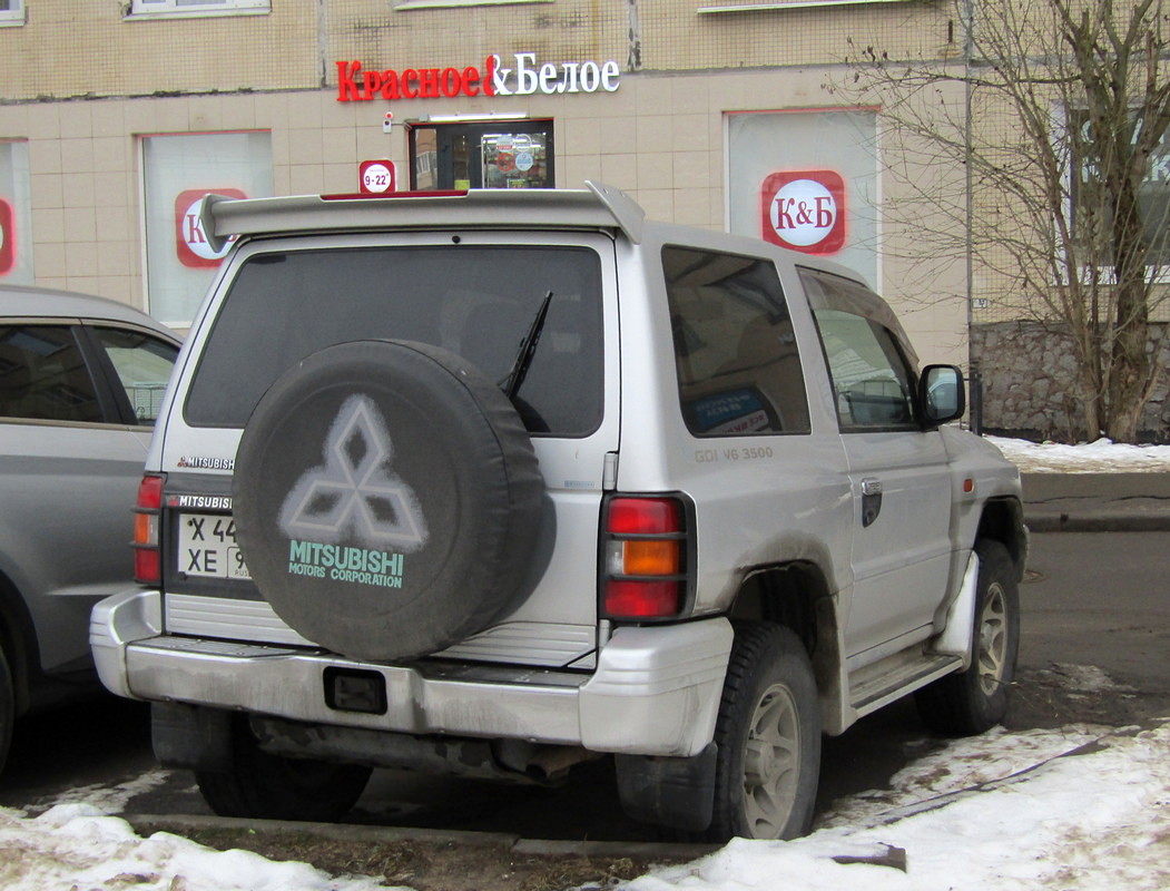 Санкт-Петербург, № Х 447 ХЕ 98 — Mitsubishi Pajero (2G) '91-99