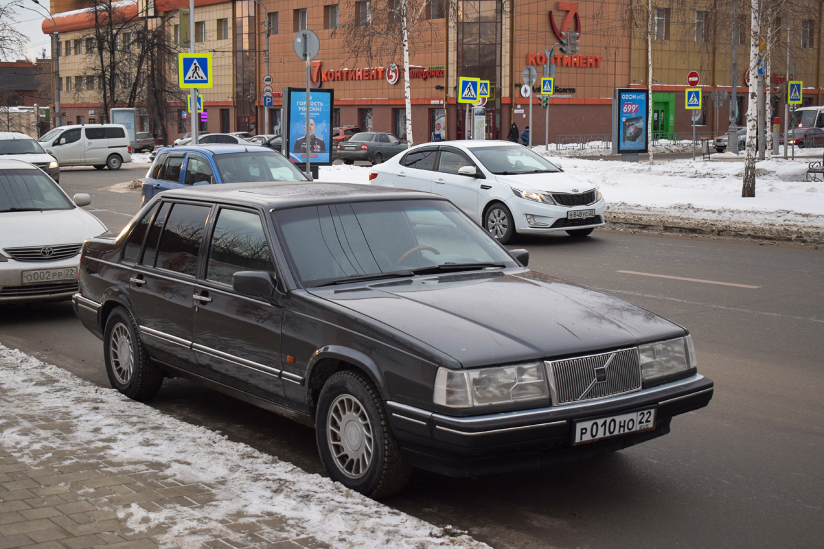 Алтайский край, № Р 010 НО 22 — Volvo 960 '90-98