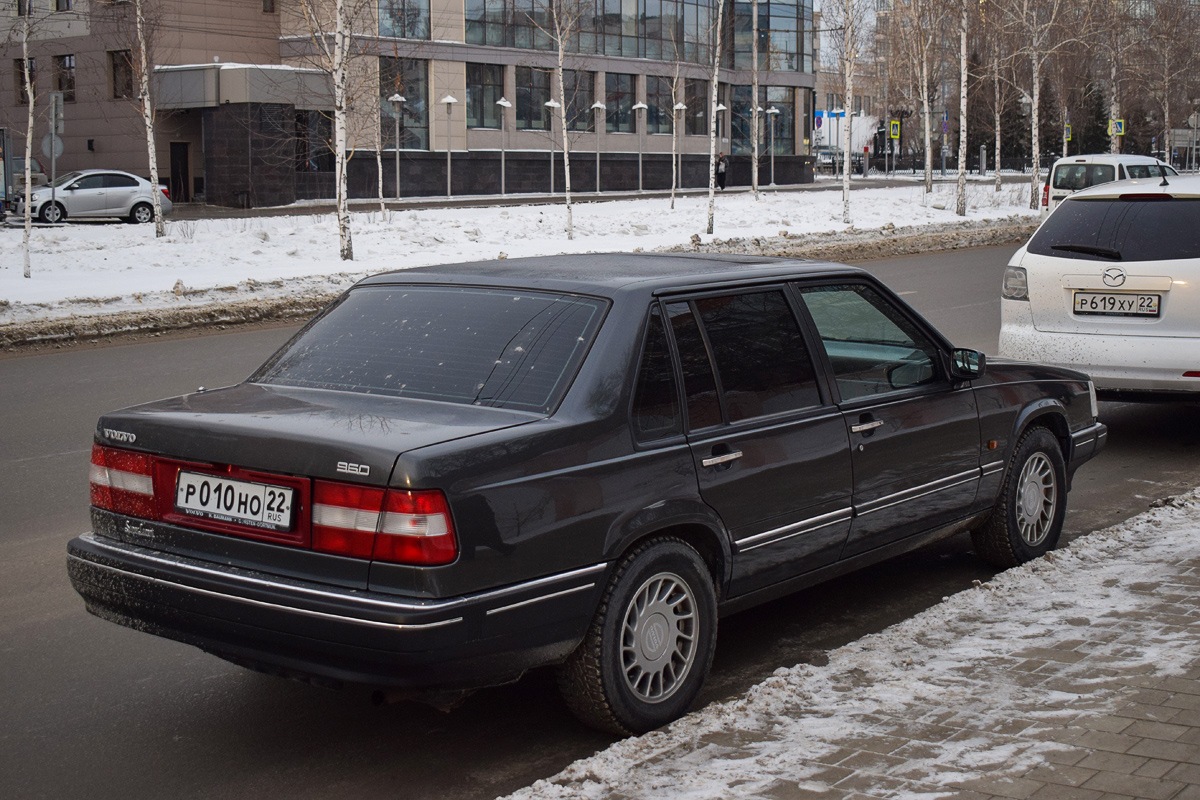 Алтайский край, № Р 010 НО 22 — Volvo 960 '90-98