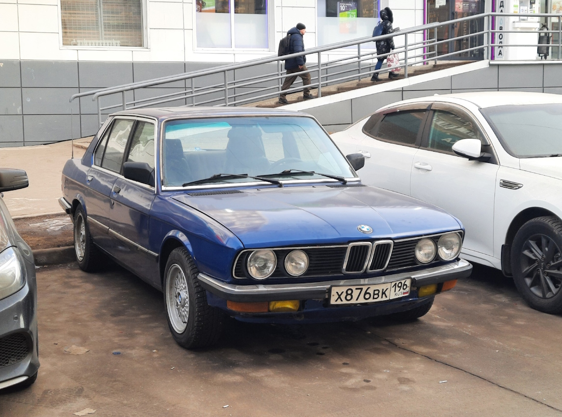 Свердловская область, № Х 876 ВК 196 — BMW 5 Series (E28) '82-88