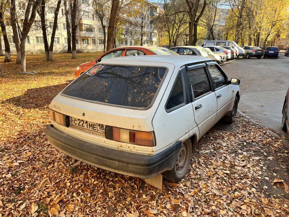 Удмуртия, № С 221 МЕ 18 — Иж-2126-020 '97-05