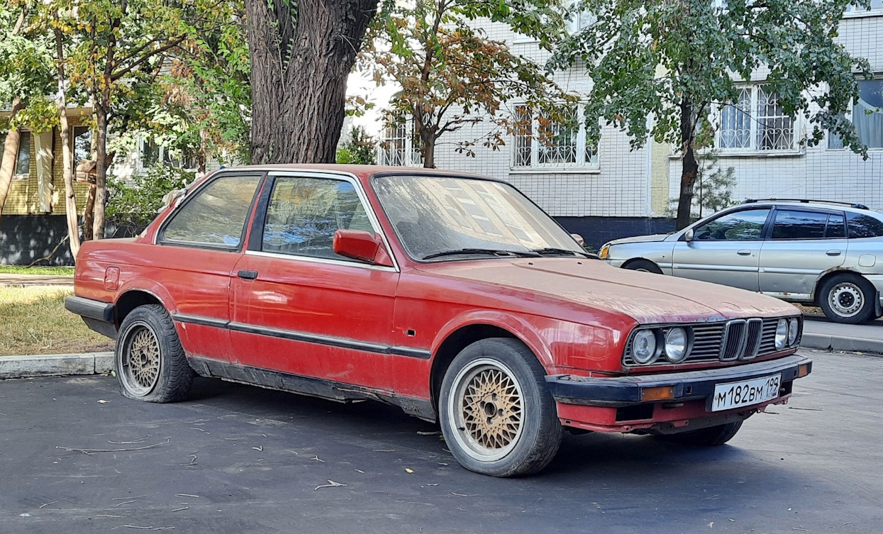 Москва, № М 182 ВМ 199 — BMW 3 Series Coupe (E30) '82-91