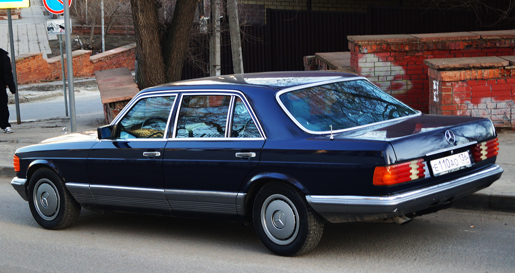 Воронежская область, № Е 110 АО 136 — Mercedes-Benz (W126) '79-91