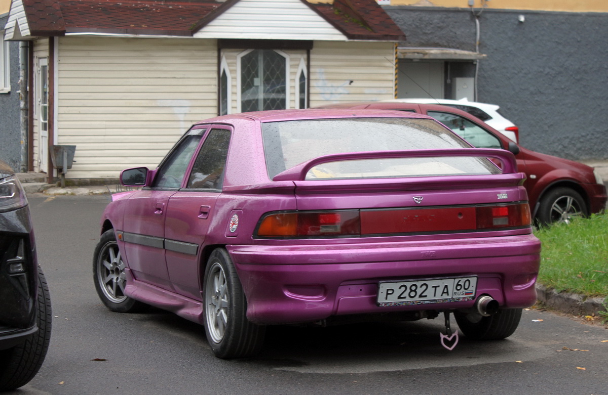 Псковская область, № Р 282 ТА 60 — Mazda 323 (BG) '89-94