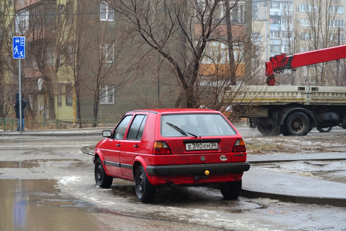 Волгоградская область, № Е 390 КМ 34 — Volkswagen Golf (Typ 19) '83-92