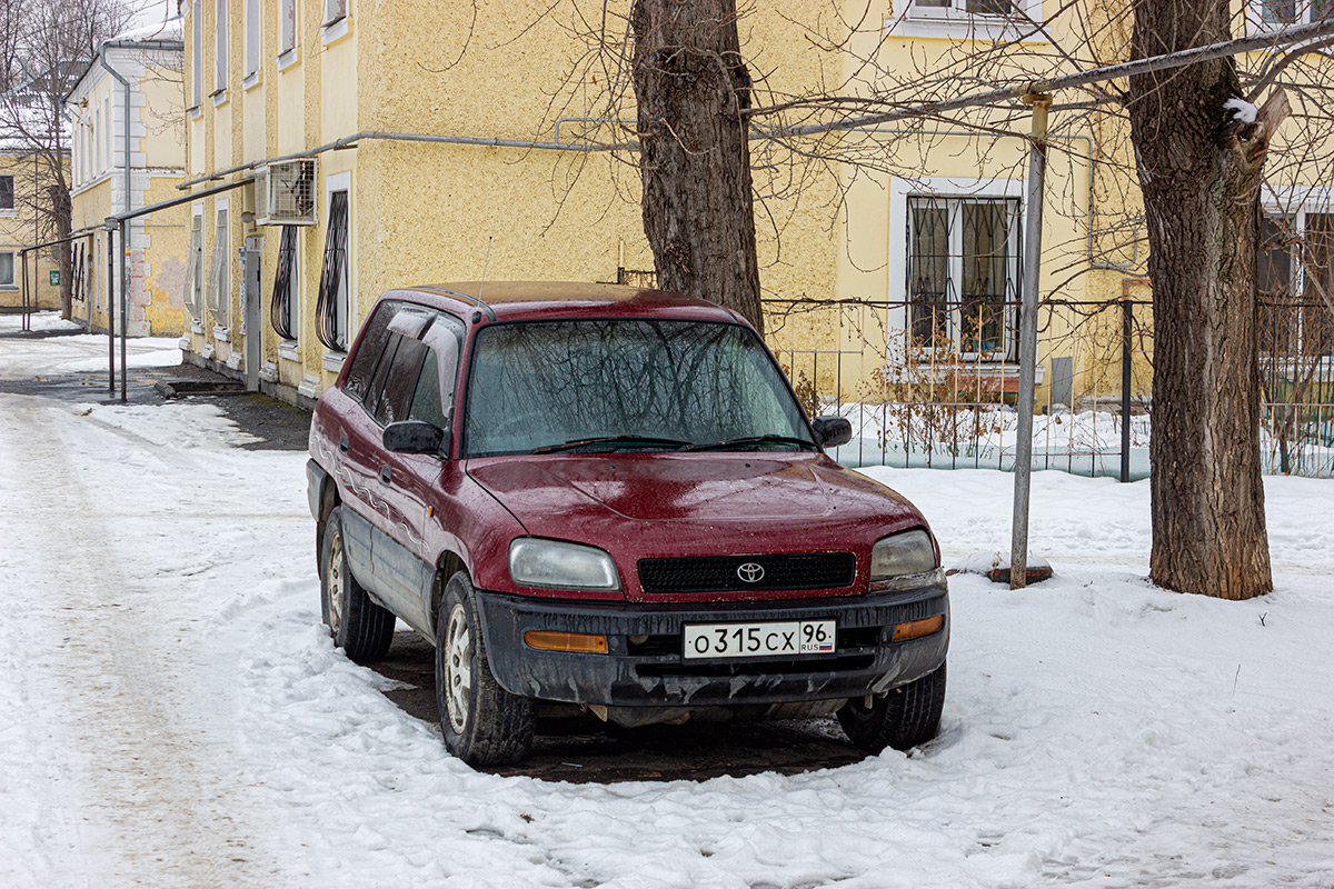Свердловская область, № О 315 СХ 96 — Toyota RAV4 '93-03