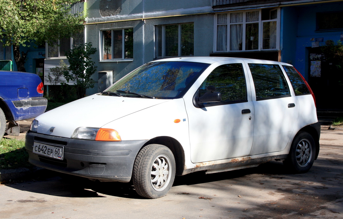Псковская область, № С 642 ЕР 60 — FIAT Punto (176) '93-00