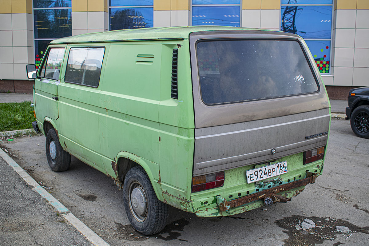 Саратовская область, № Е 924 ВР 164 — Volkswagen Typ 2 (T3) '79-92