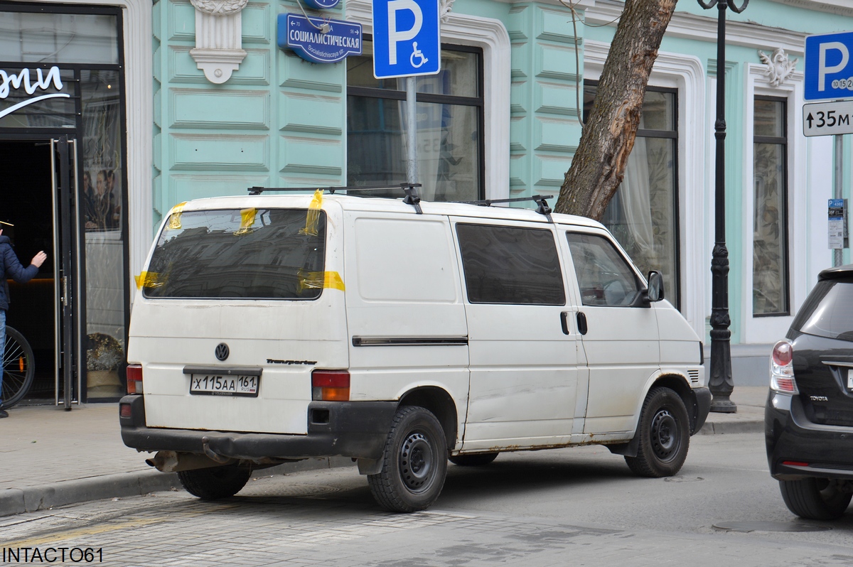 Ростовская область, № Х 115 АА 161 — Volkswagen Typ 2 (T4) '90-03