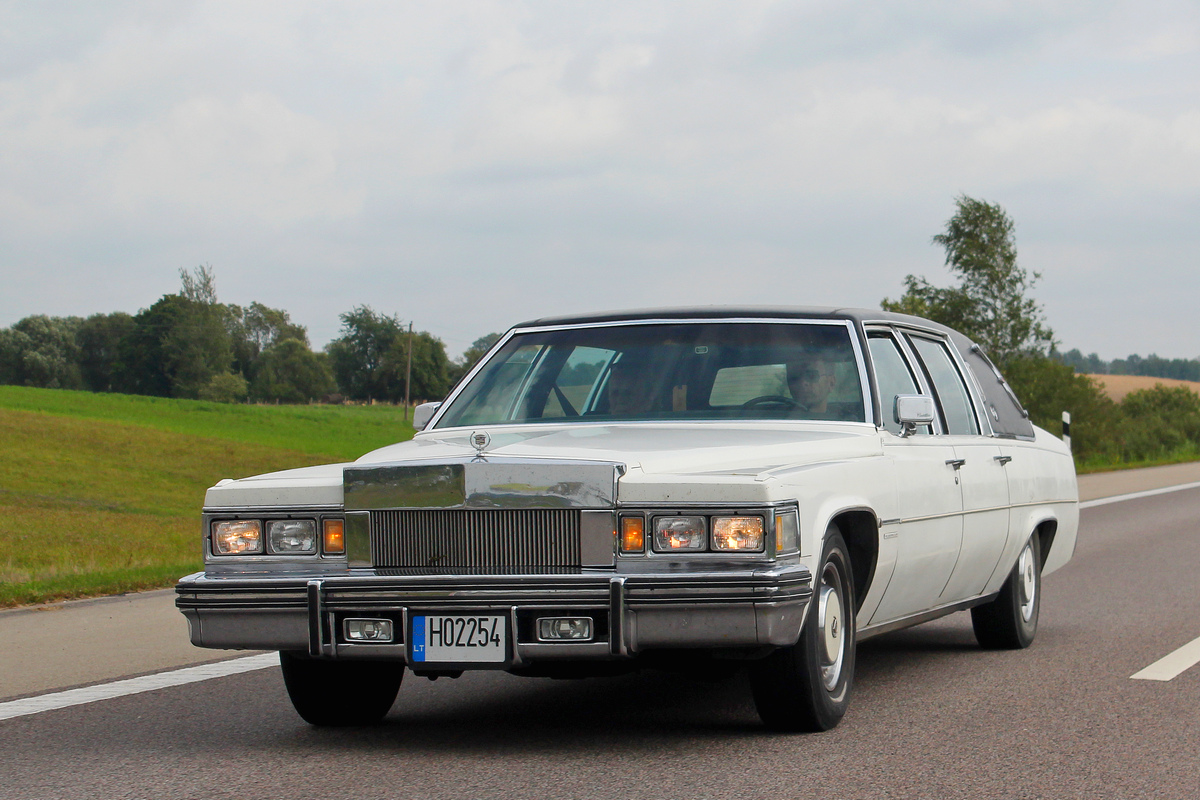 Литва, № H02254 — Cadillac Fleetwood 75 (10G) '71-76