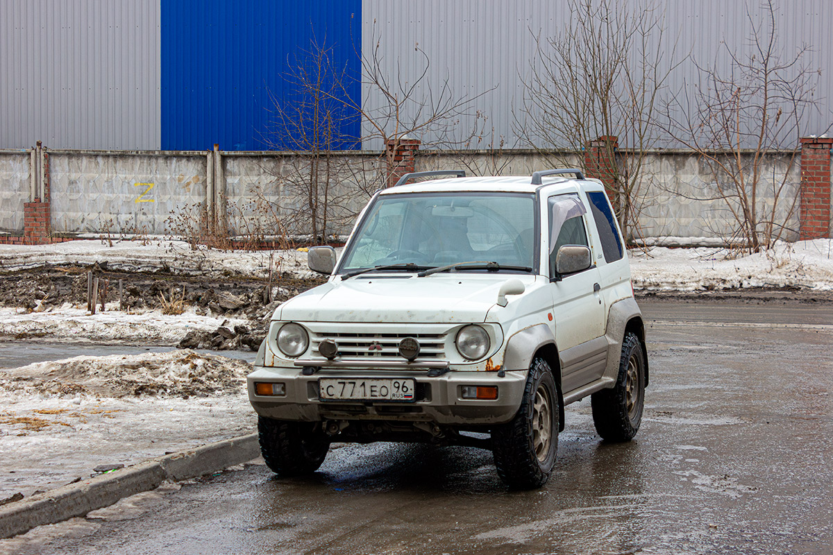 Свердловская область, № С 771 ЕО 96 — Mitsubishi Pajero Junior (H57A) '95-98