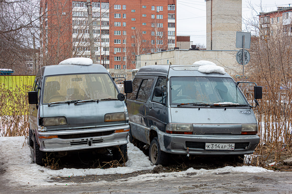 Свердловская область, № (66) Б/Н 0284 — Toyota LiteAce (M30/M40/M50) '85-99; Свердловская область, № К 314 АР 96 — Toyota TownAce (R20/R30) '82-96