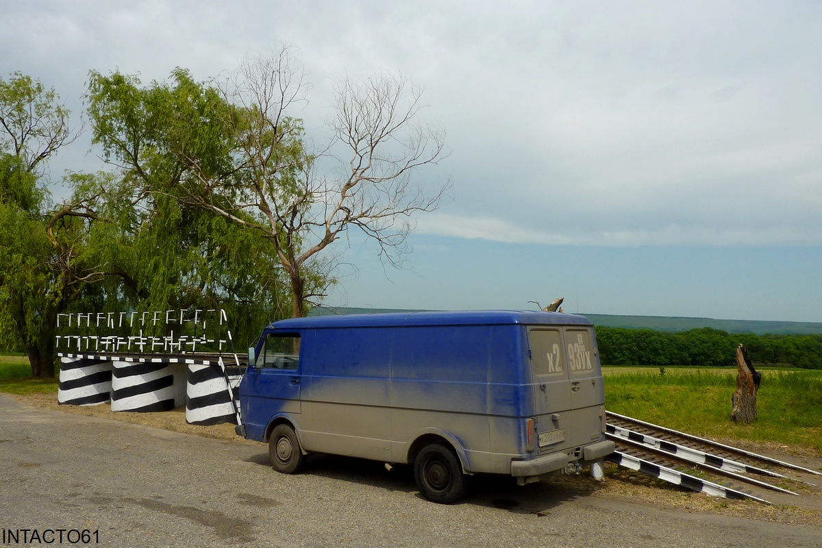 Ростовская область, № Х 293 УХ 61 — Volkswagen LT Kastenwagen '75-96