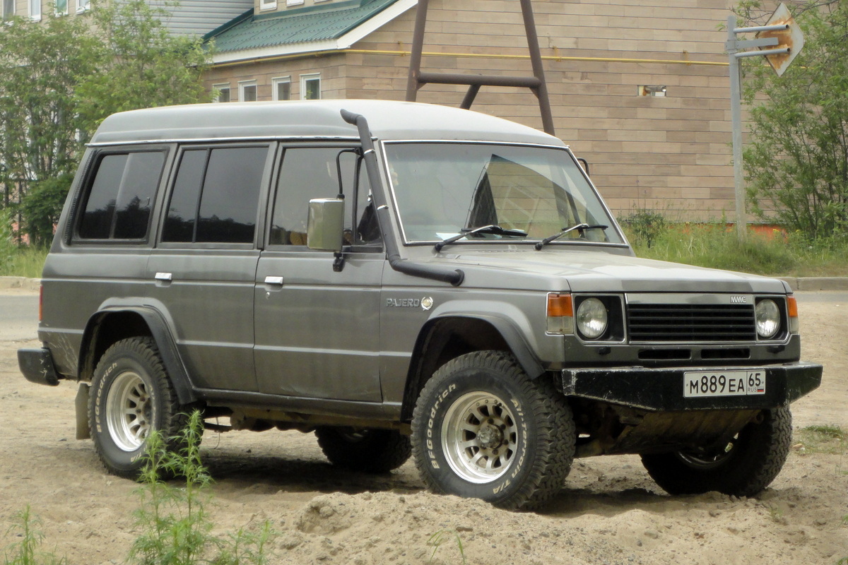 Сахалинская область, № М 889 ЕА 65 — Mitsubishi Pajero (1G) '82-91