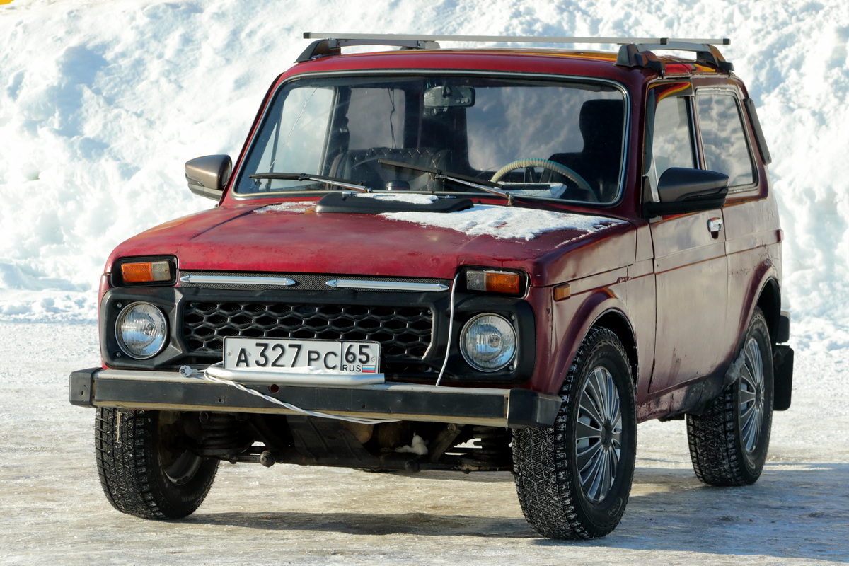 Сахалинская область, № А 327 РС 65 — ВАЗ-2121 Нива '77-94