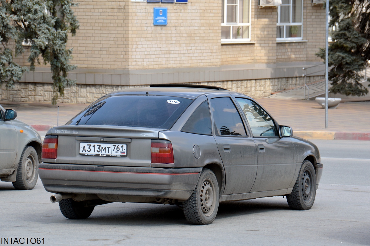 Ростовская область, № А 313 МТ 761 — Opel Vectra (A) '88-95