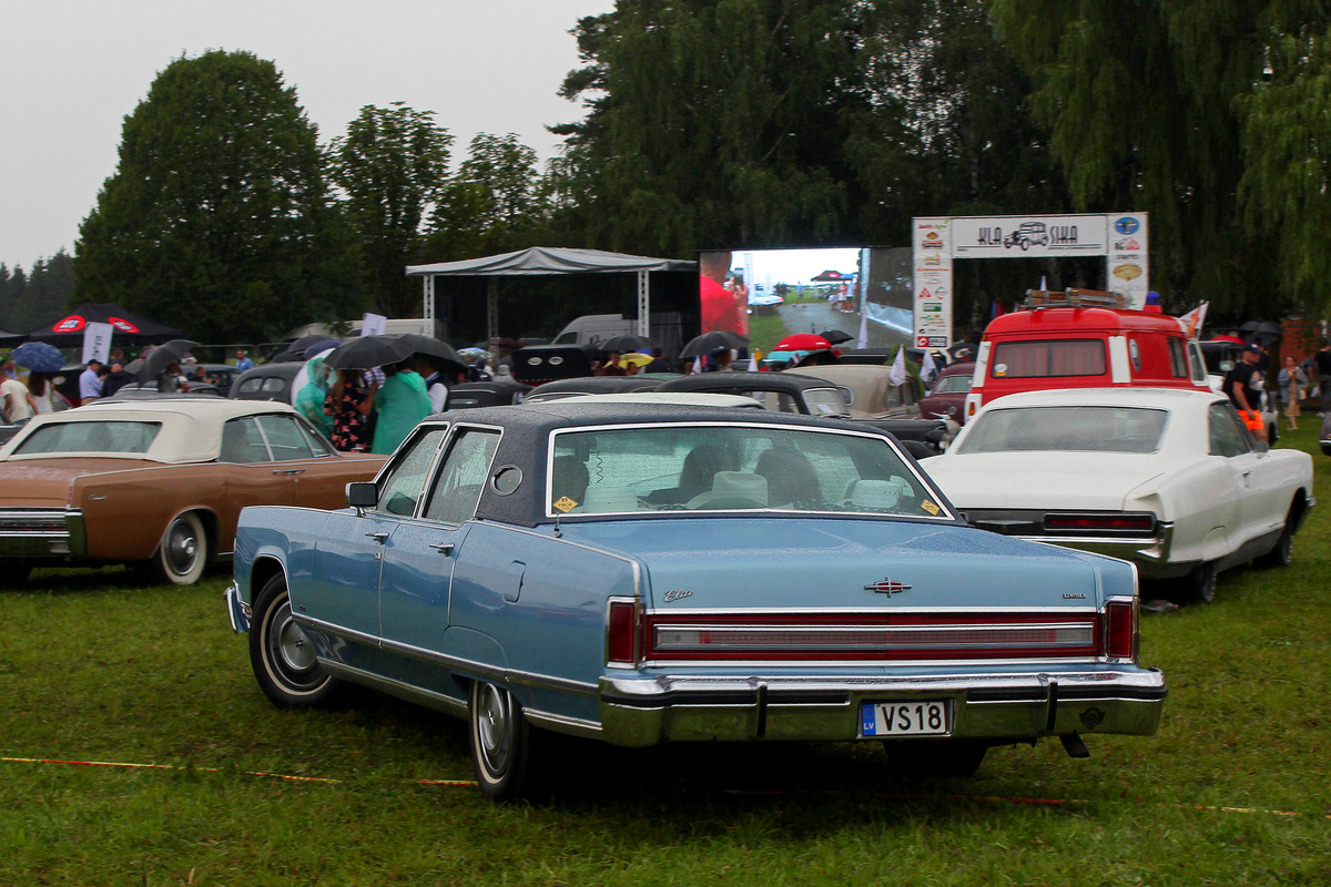 Латвия, № VS-18 — Lincoln Continental (5G) '70-79; Литва — Nesenstanti klasika 2023
