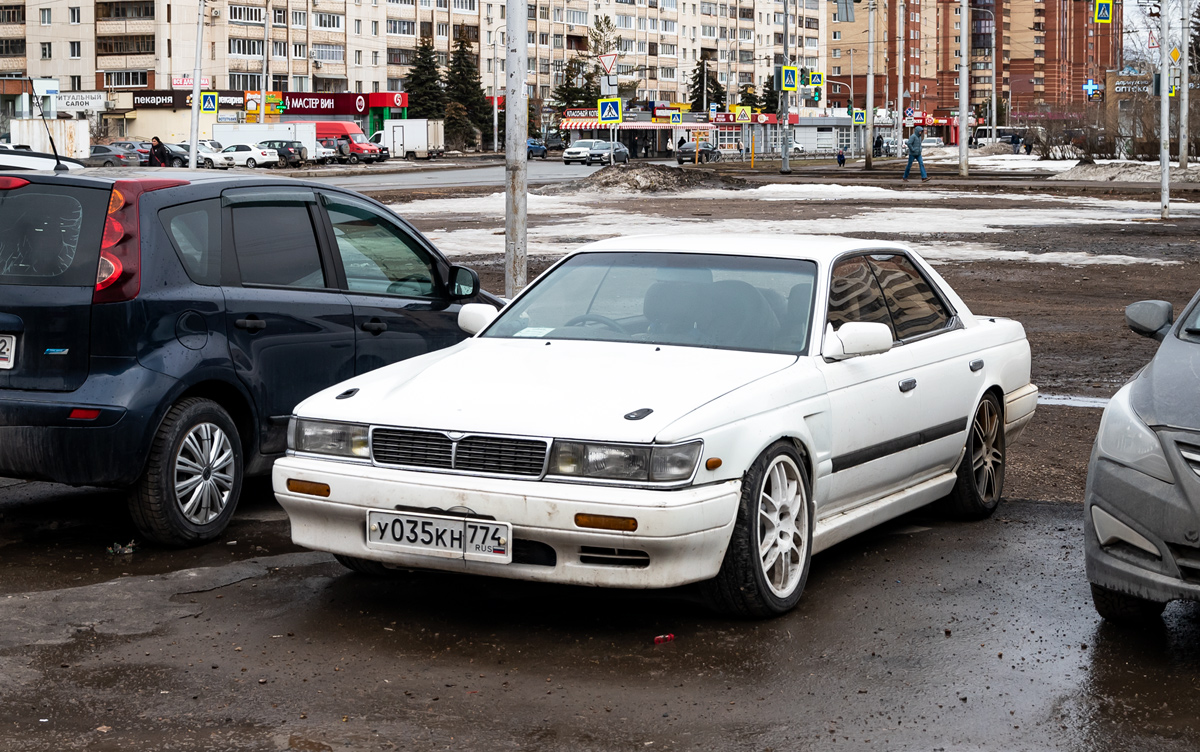 Башкортостан, № У 035 КН 774 — Nissan Laurel (C33) '89-93